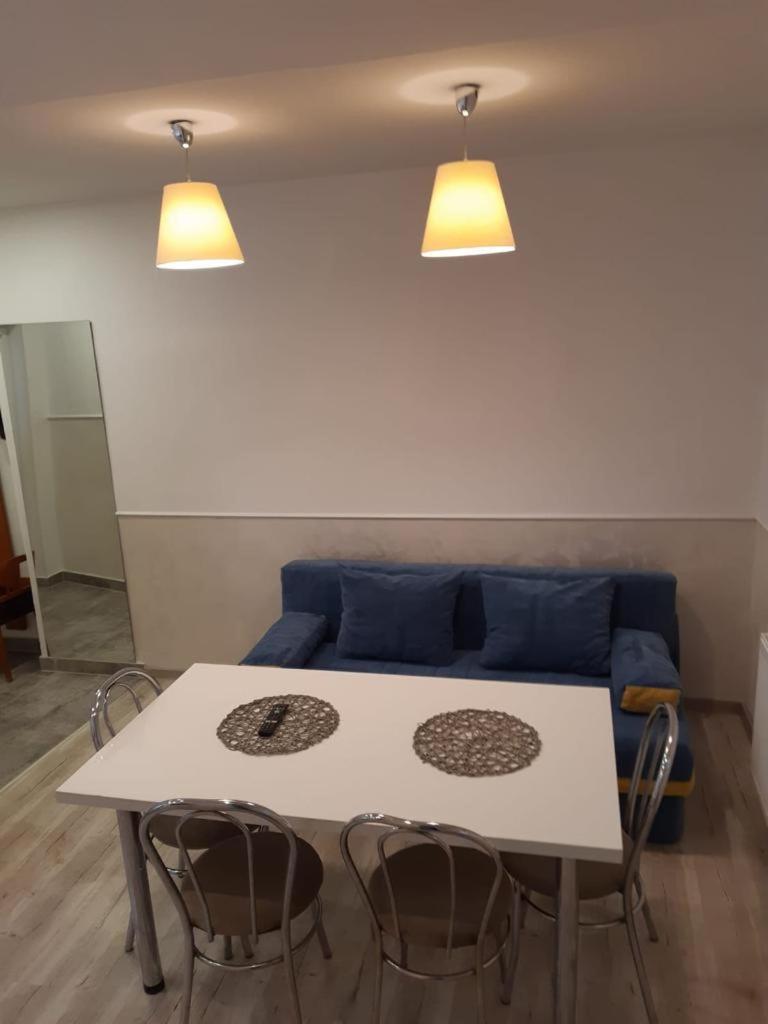 Modern Apartament Central Old Town Brasov Exterior photo